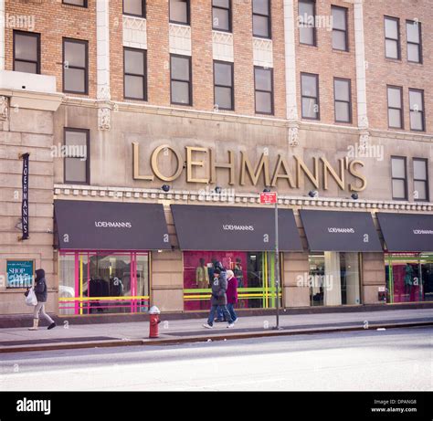 A Loehmann's department store in the Chelsea neighborhood of New York ...