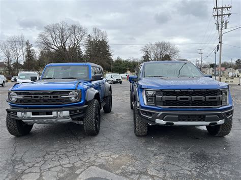 Bronco Raptor vs F-150 Raptor size comparison -- side-by-side pics ...