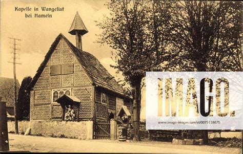 Wangelist Hameln In Niedersachsen Stra Enpartie Mit Blick Auf Kapelle