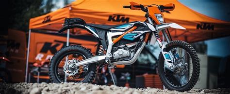 Ktms Electric Freeride Dirt Bike Delivers Instant Torque Pure Joy