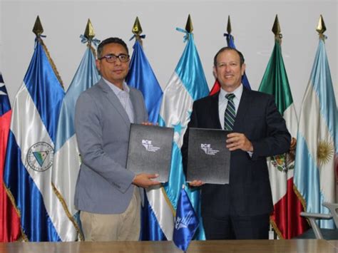 Bcie Y Gobierno De El Salvador Suscriben Financiamiento Para La