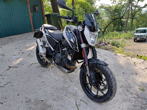 Купить б у KTM 690 Duke инжектор 6 передач во Владивостоке белый naked