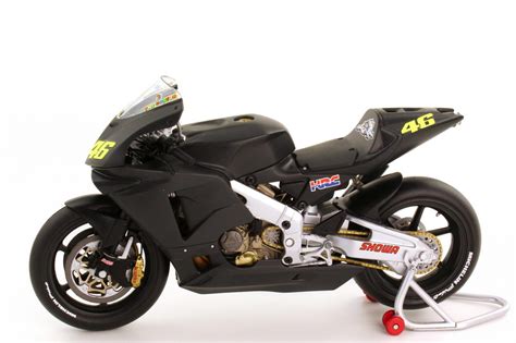 Honda Rc V Motogp Pre Season Testbike Schwarz Nr Valentino