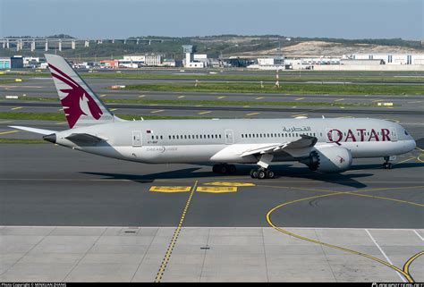 A Bhf Qatar Airways Boeing Dreamliner Photo By Minxuan Zhang