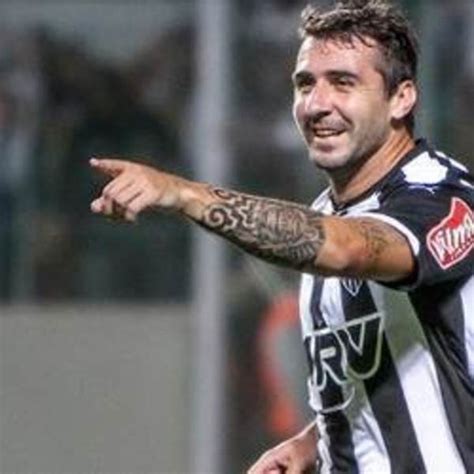 Lucas Pratto Comemora Estreia Mas Afirma Que Ainda Precisa Melhorar