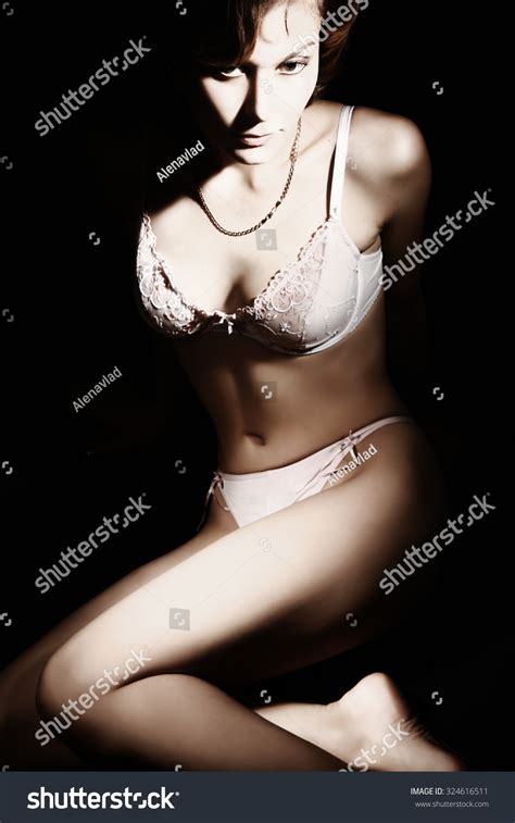 Nude Woman Naked Erotic Sexy Body 스톡 사진 324616511 Shutterstock