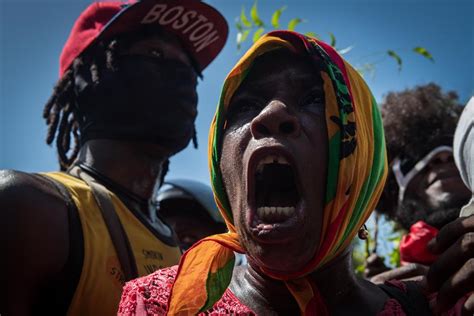 Puerto Pr Ncipe Miles De Haitianos Salen A La Calle Para Protestar