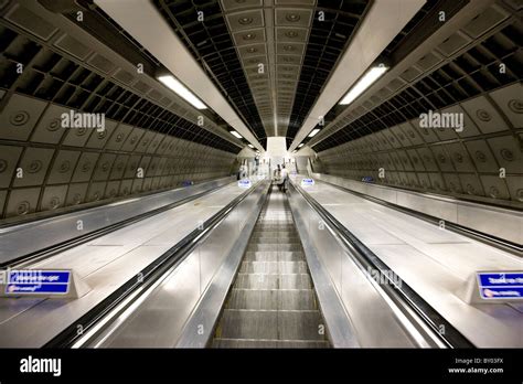 Jubilee Line Hi Res Stock Photography And Images Alamy