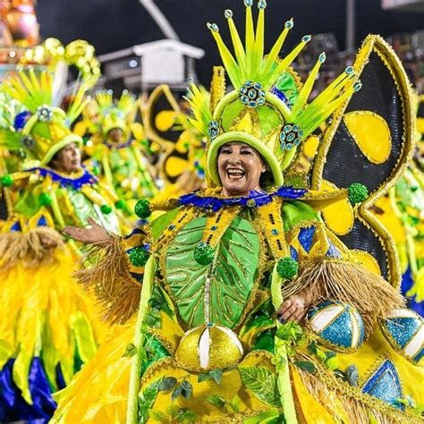 Escolas de samba campeãs desfilam hoje no sambódromo em SP O TEMPO