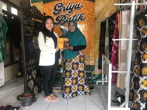 Penulis Ye Nissi Terbitkan Buku Visual Batik Khas Kendal Radar Semarang