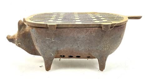 Lot Cast Iron Pig Shaped Hibachi Grill