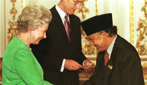 Foto Bukti Kedekatan Bj Habibie Dengan Tokoh Dunia Foto