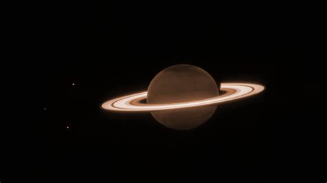 Los Anillos De Saturno Resplandecen En La última Foto Del James Webb