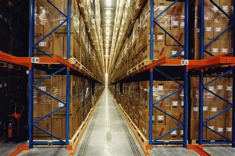 Very Narrow Aisle System Pallet Racking Storepro Solutions