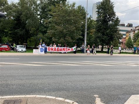 Protesti Ispred Ohr A Poruka Visokom Predstavniku N