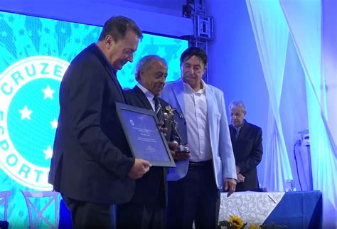 Dirceu Lopes e Piazza recebem o Raposão de Ouro maior honraria do