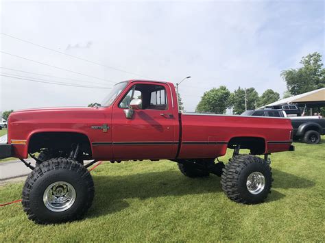 Pin By Brett Pidgeon On Chevy Squarebody Brett Pidgeon Chevy Pickup Trucks Classic Pickup