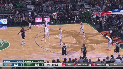 Last Second Field Goal Knicks Bucks NBA Official