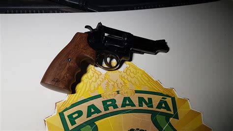 Portando Arma De Fogo Suspeito De Agredir A Mulher Preso Pela Pm Em