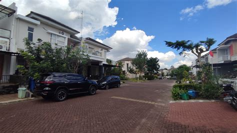 Rumah Mewah Perumahan Premium Green Hills Dekat Kampus Uii