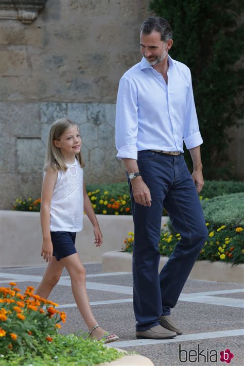 El Rey Felipe Y La Infanta Sofía En Su Posado De Verano En Marivent