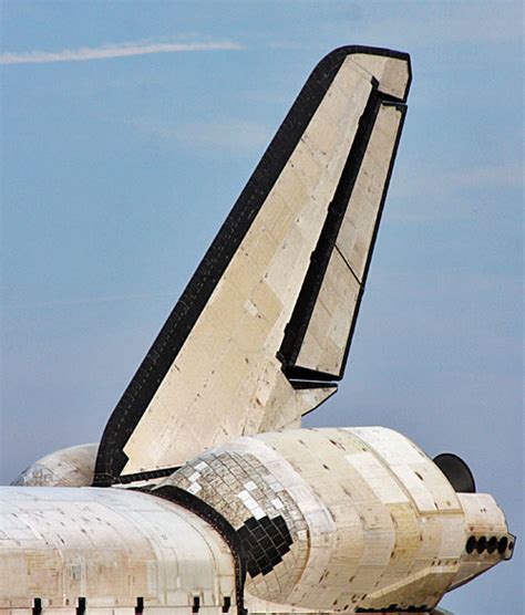 Spaceflight Now Sts Photo Gallery Endeavour Towed Off The Runway