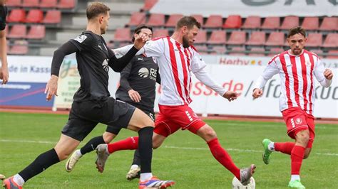 Tatsächlich Sebastian Schmeer KSV Hessen Kassel feiert dank 37 Jahre