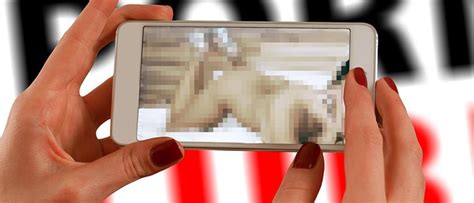 Revenge porn Εκβίαζε την πρώην με γυμνές φωτογραφίες στον πατέρα της