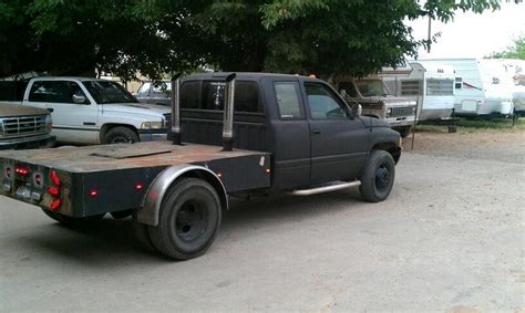 Customized Dakota Flatbeds