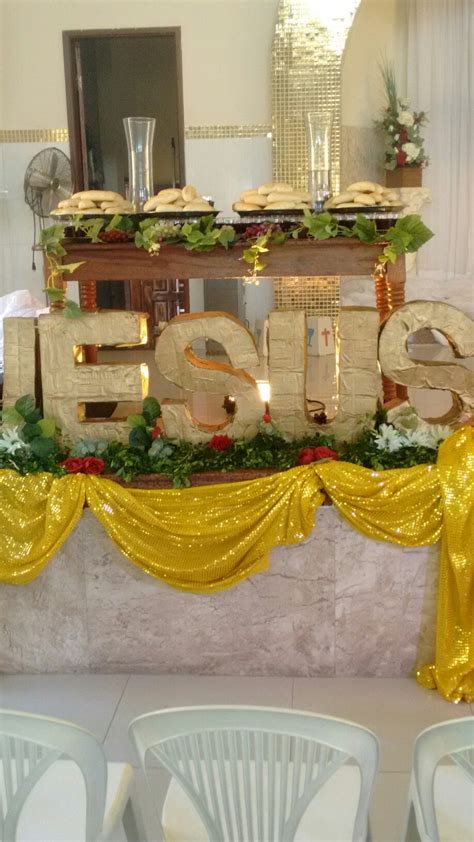 Pin de romilda bastos em Mesa de ceia Decoração de igreja evangelica