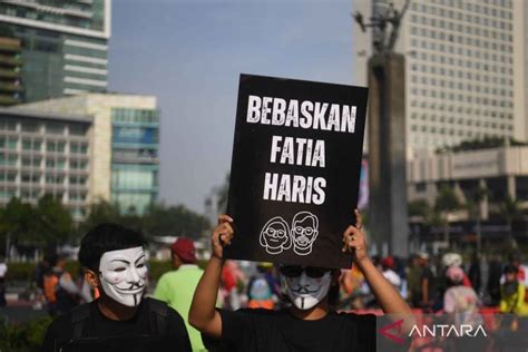 Aktivis Gelar Aksi Dukung Pembebasan Haris Dan Fatia Antara News