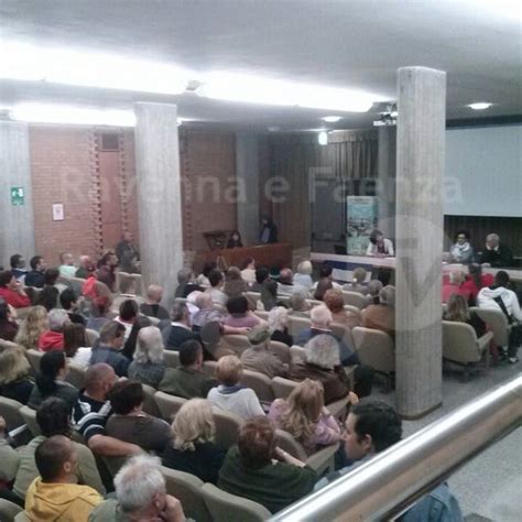 Centro relazioni culturali venerdì presentazione del libro Una storia