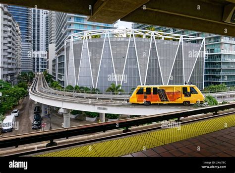 People Mover System Hi Res Stock Photography And Images Alamy