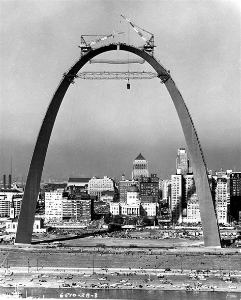 Jefferson Arch Gateway By Eero Saarinen Vaumm