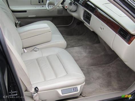 1996 Cadillac DeVille Sedan interior Photo #47557364 | GTCarLot.com