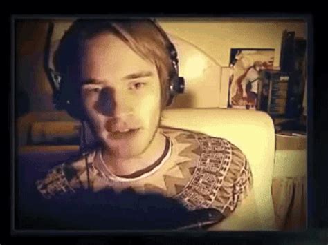 Pewdiepie Horror GIF - Pewdiepie Horror Jumpscare - Discover & Share GIFs