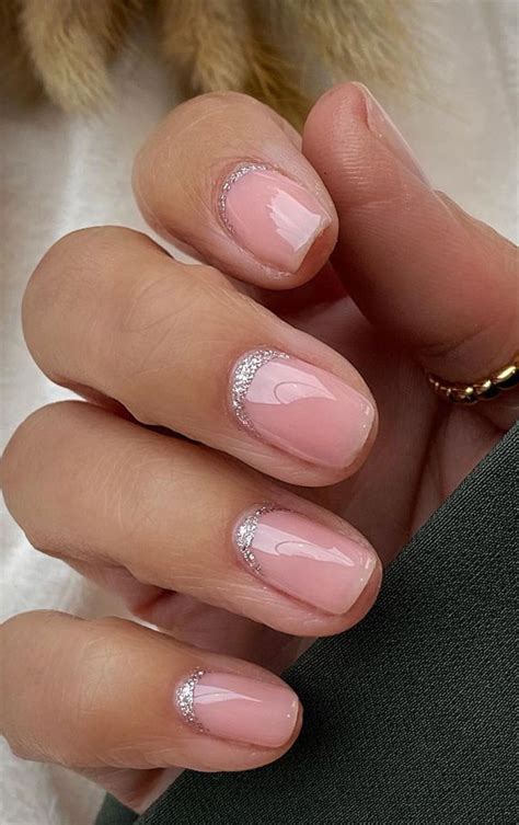 Beautiful Neutral Nails To Welcome Minimal Glitter Cuffs