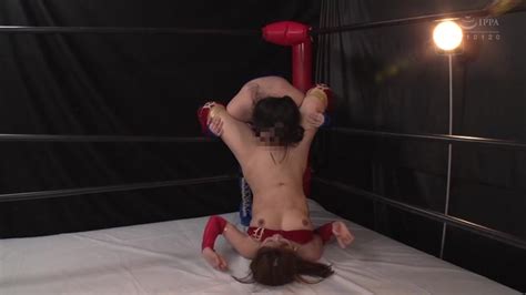 巨乳女子プロレスラー珠莉VS朱音 レズプロレス3本勝負 桃動画