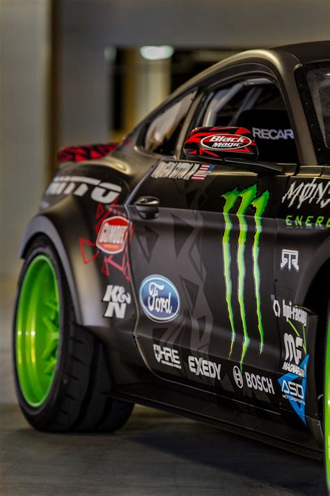 Sema 2015 Vaughn Gittin Jr Reveals 2016 Rtr Ford Mustang Competition