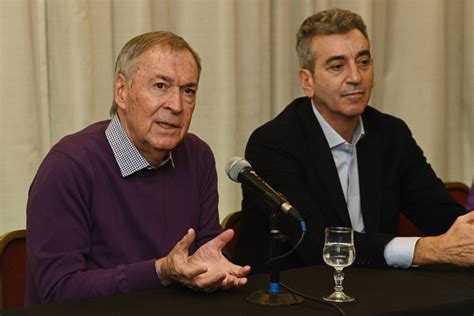 En Rosario Schiaretti se mostró a favor de un gobierno de unidad