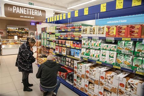 Bologna Supermercati E Farmacie Aperti L 1 Gennaio 2020