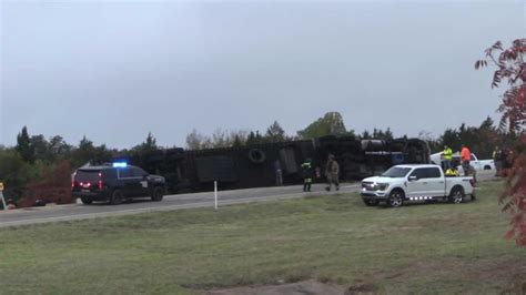 Oklahoma Crews Respond To Semi Accident On I 35 Oklahoma News