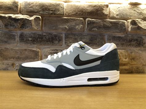 Nike Air Max 1 Essential | Kickspotting