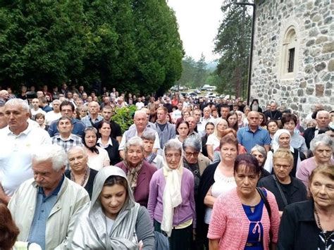 Novosti Rs Galerija Liturgiju Slu Ilo Sve Tenika Sveeparhijski