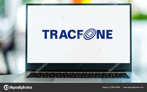 Poznan Pol Jun 2021 Laptop Computer Displaying Logo Tracfone Wireless