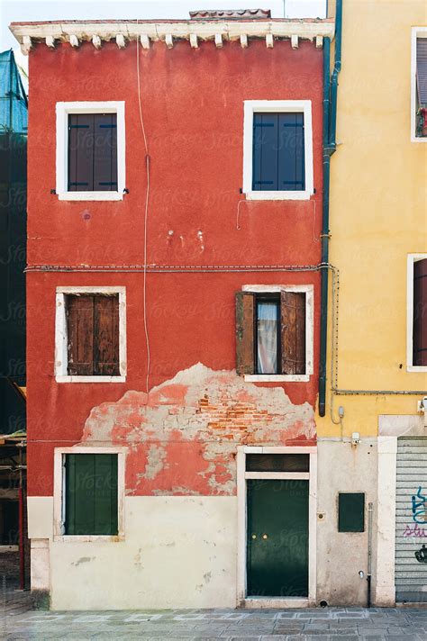 Red Building In Venice By Stocksy Contributor Jen Grantham Stocksy