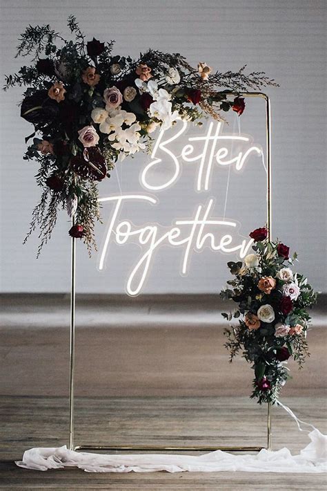 Como usar letreiro neon para decoração de casamento