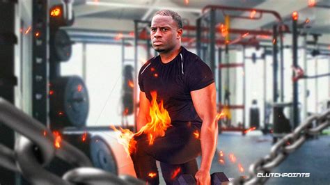 Browns Nick Chubb Squats 610 Lbs For 3 Reps In Workout Footage