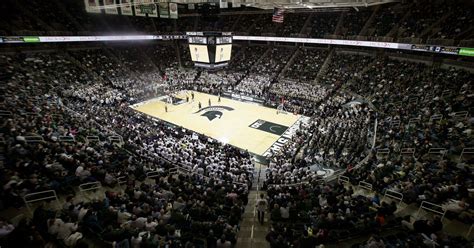 Why the Breslin Center acoustics are perfect for big concerts 37