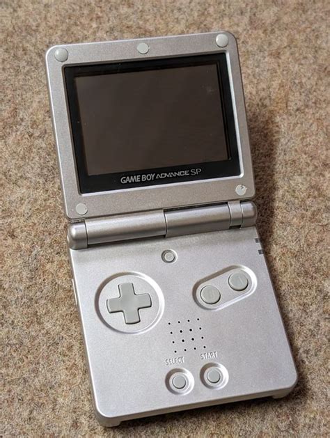 Nintendo Gameboy Advance Sp Silber Teildefekt Kaufen Auf Ricardo